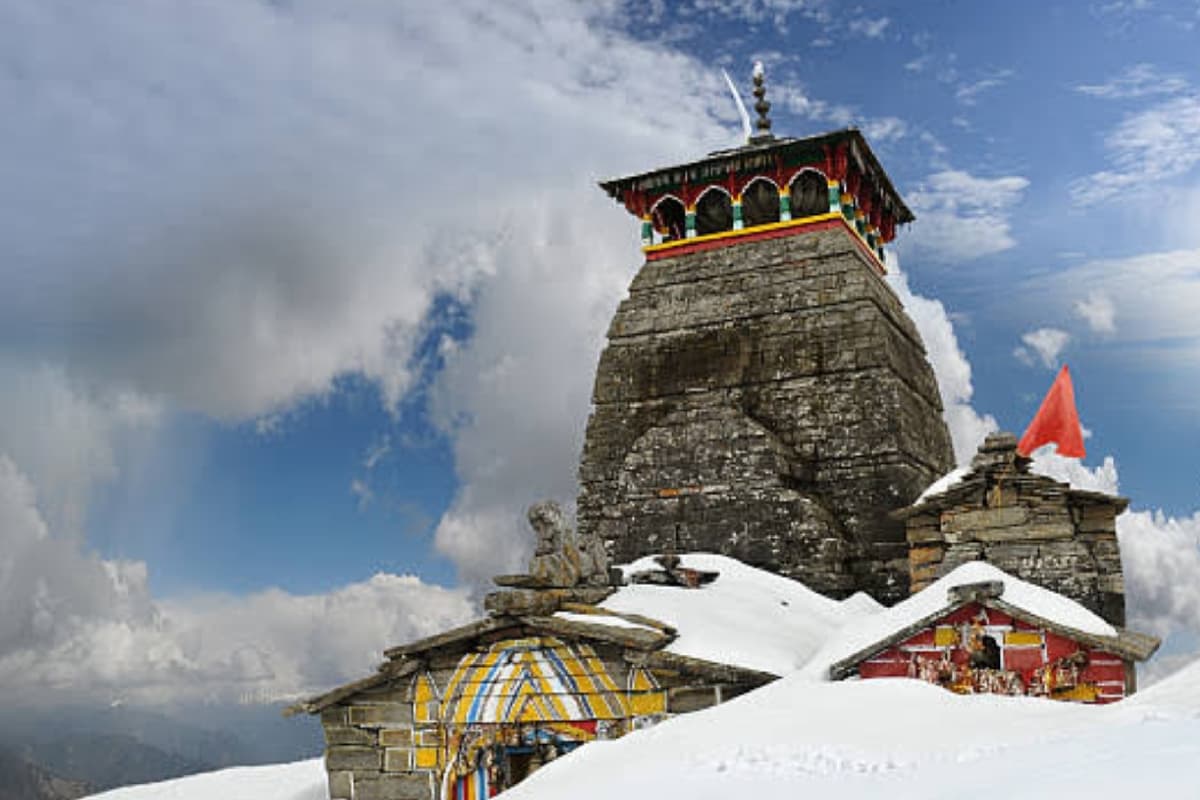 Tungnath Temple: पांडवों ने किया था इस प्राचीन मंदिर का निर्माण, जानिए इसका महत्व और इतिहास