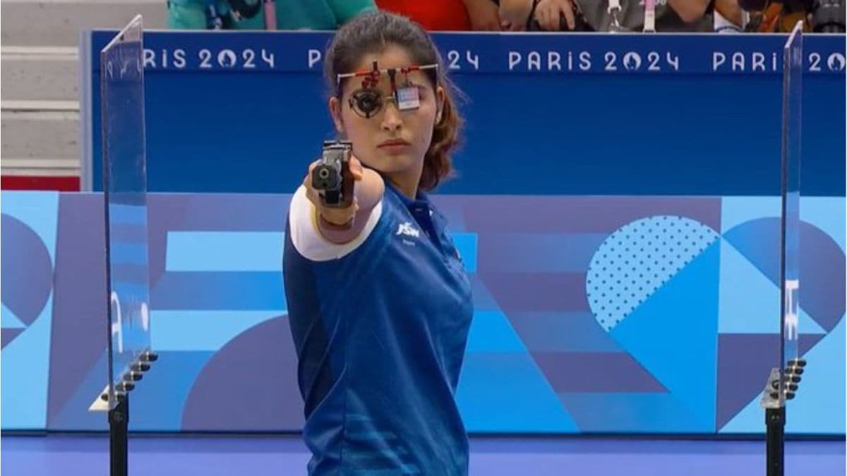 Manu Bhaker रिकॉर्ड पदक हैट्रिक से चूकीं, 25 मीटर पिस्टल में चौथे स्थान पर रहीं