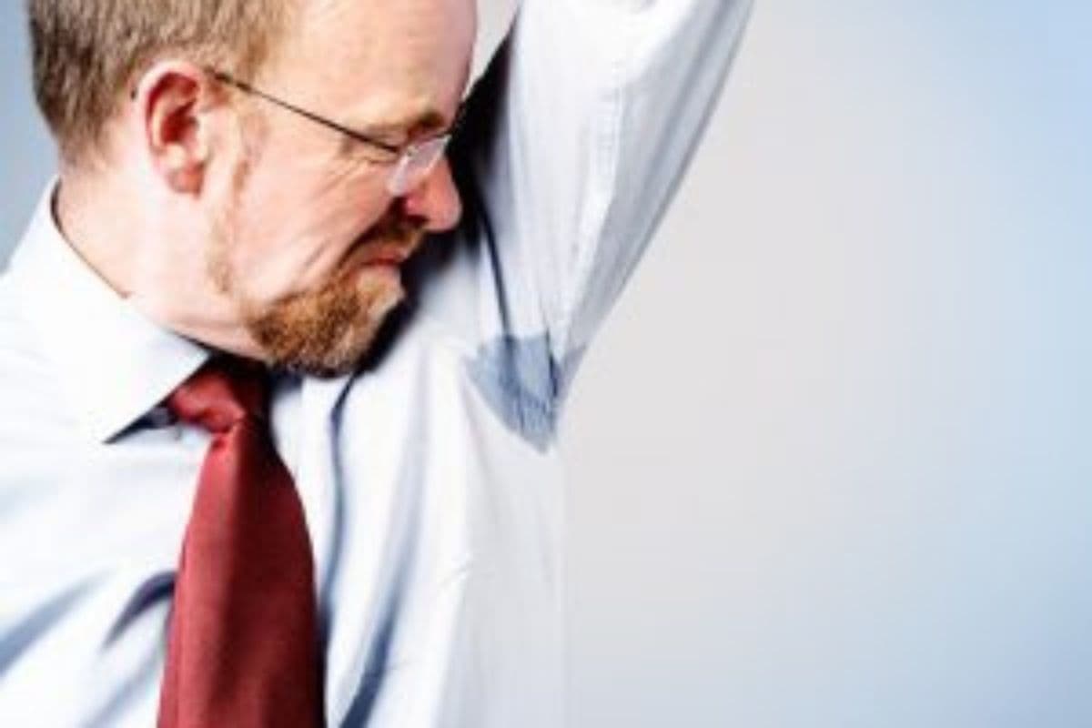 Health tips: पसीने की बदबू को दूर करने के उपाय