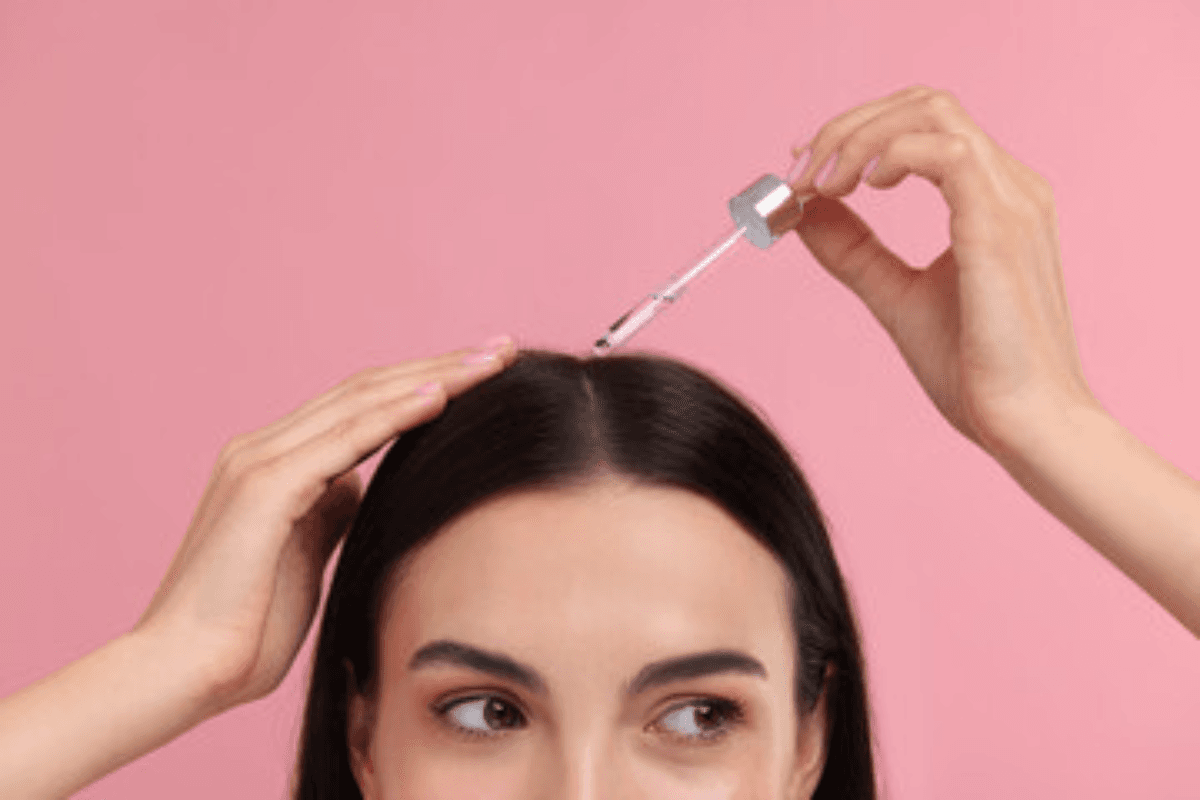 Hair Care Tips: कम उम्र में सफेद बाल? जानिए इन आसान घरेलू नुस्खों से कैसे पाएं फिर से काले और घने बाल