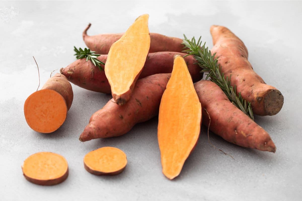 Sweet potato benefits: शकरकंद खाने से होते हैं इतने सारे लाभ