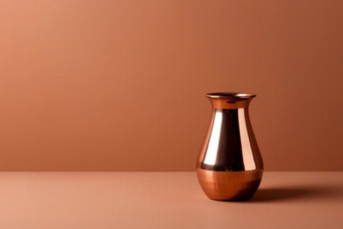 Copper Water Benefits: तांबे के बर्तन में पानी पीना हैं सेहत के लिए सोने से भी ज्यादा कीमती