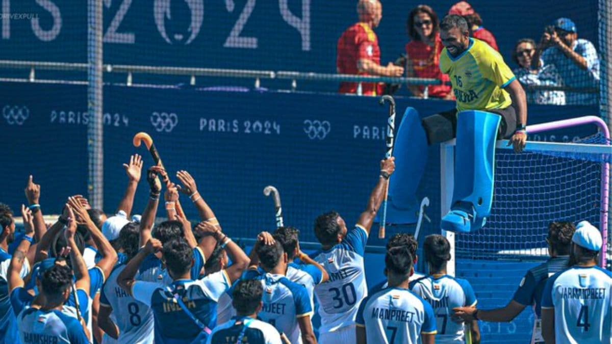 Olympics 2024: भारतीय हॉकी टीम पेरिस से लौटी, दिल्ली एयरपोर्ट पर हुआ खिलाड़ियों का जोरदार स्वागत