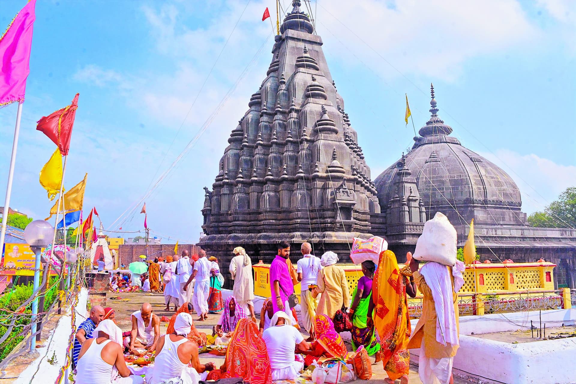 विष्णुपद मंदिर का नियंत्रण पंडा के हाथों से निकला, बैठक के बाद लिया जायेगा पुनर्विचार याचिका पर फैसला