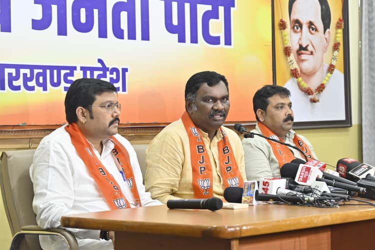 झारखंड में अब तक 7000 दुष्कर्म और प्रतिदिन हो रही पांच हत्याएं, राज्य सरकार पर जमकर बरसे अमर बाउरी