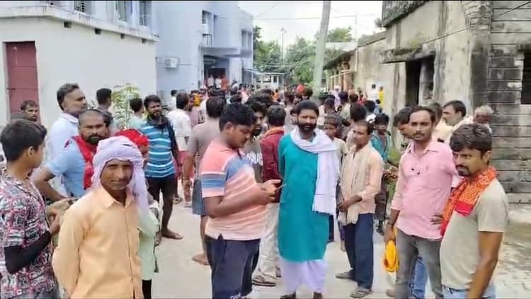 Bihar News: मारपीट में घायल विकास मित्र की इलाज के दौरान मौत, परिजनों ने अस्पताल में किया हंगामा