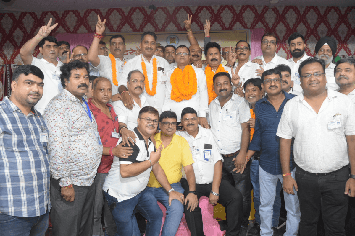 Dhanbad News: धनबाद चेंबर में चेतन गोयनका और टीम का दबदबा कायम, चुनाव में हुई शत-प्रतिशत वोटिंग