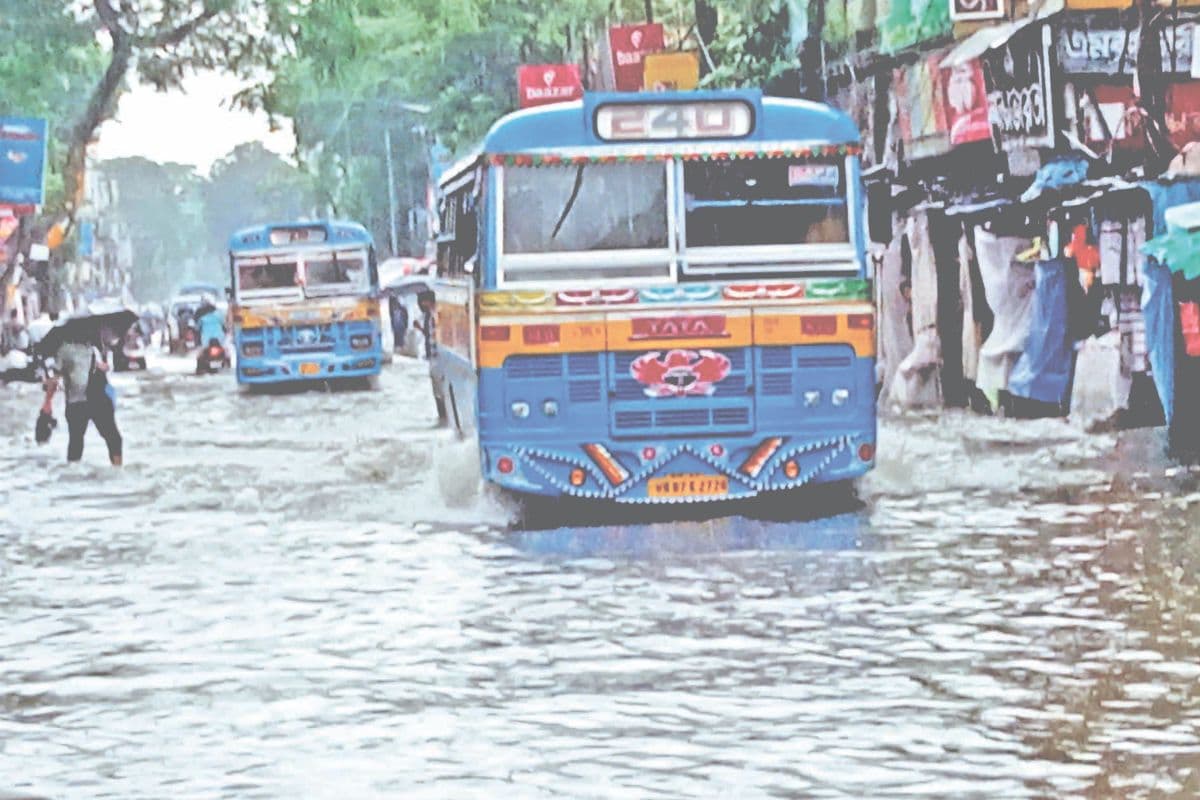 Bengal Weather Update : कोलकाता समेत जिलों में 3 दिन तक भारी बारिश होने की संभावना