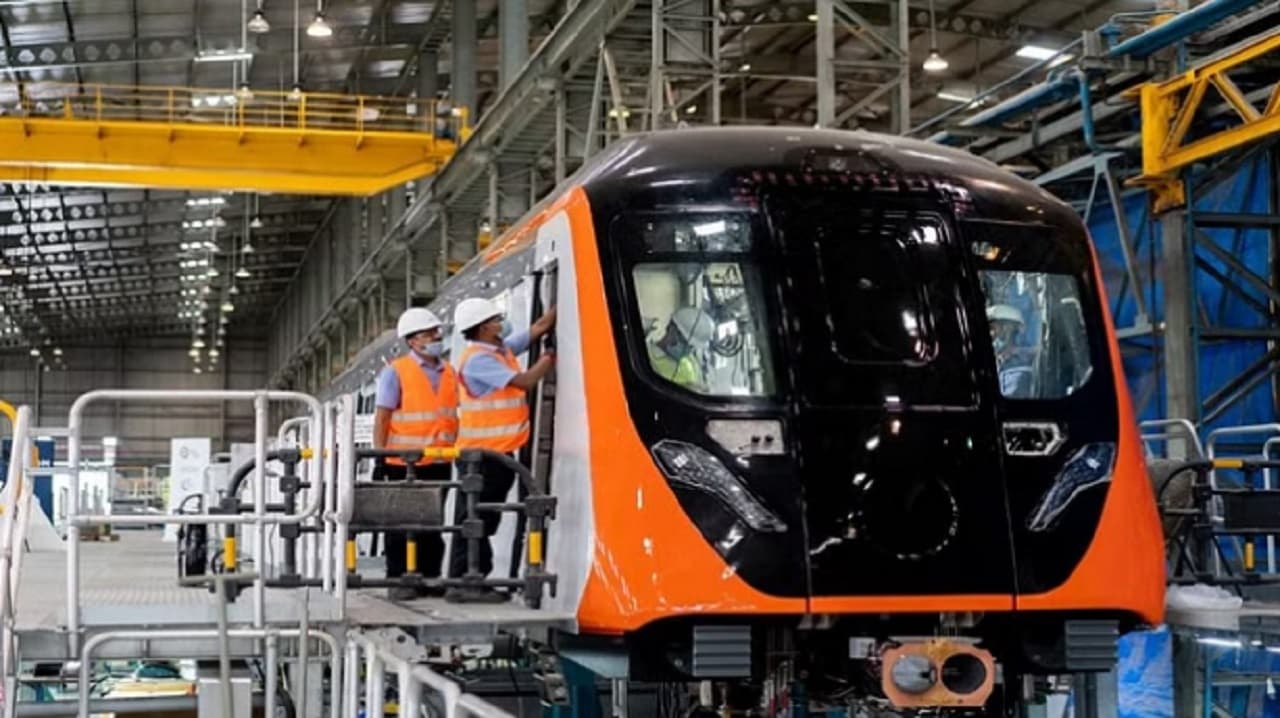 Metro in Bihar: दरभंगा में दौड़ेगी जमालपुर रेल कारखाने में बनी मेट्रो, मेड इन बिहार का बजेगा डंका