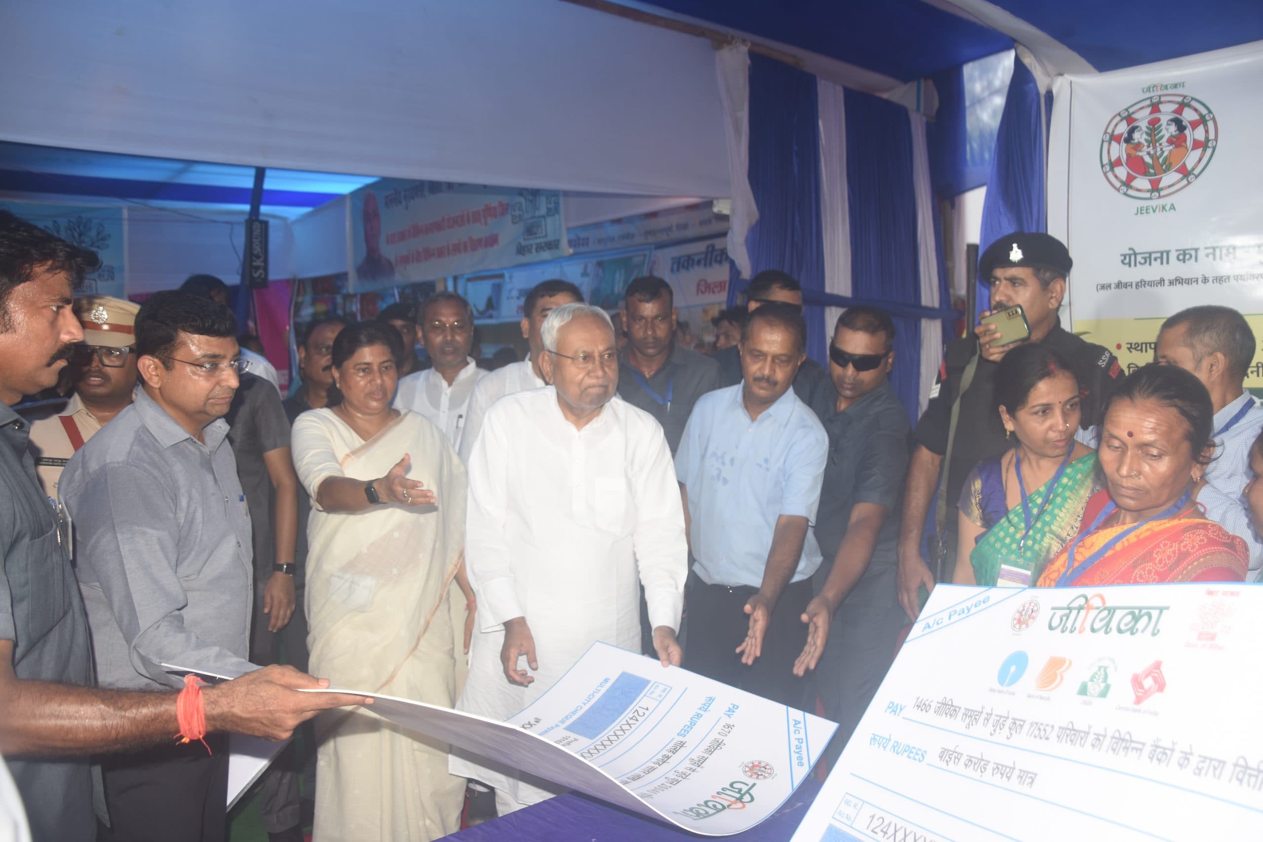 पूर्णिया एयरपोर्ट के निर्माण में आ रही सभी बाधाएं जल्द होंगी दूर, सीएम ने हवाई अड्डे का किया एरियल सर्वे