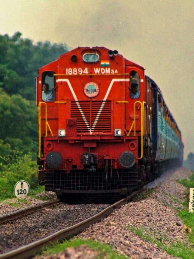 Train Cancel: कितनी ट्रेनें हुईं रद्द, किसका समय बदला