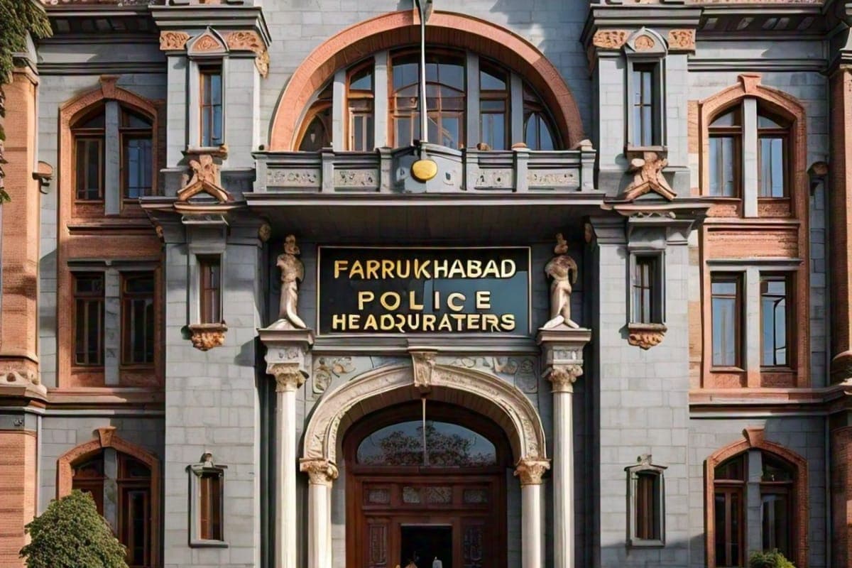 Farrukhabad News: रात को जन्माष्टमी में मंदिर के लिए निकली थी लड़कियां, सुबह एक साथ लटके मिले दोनों के शव