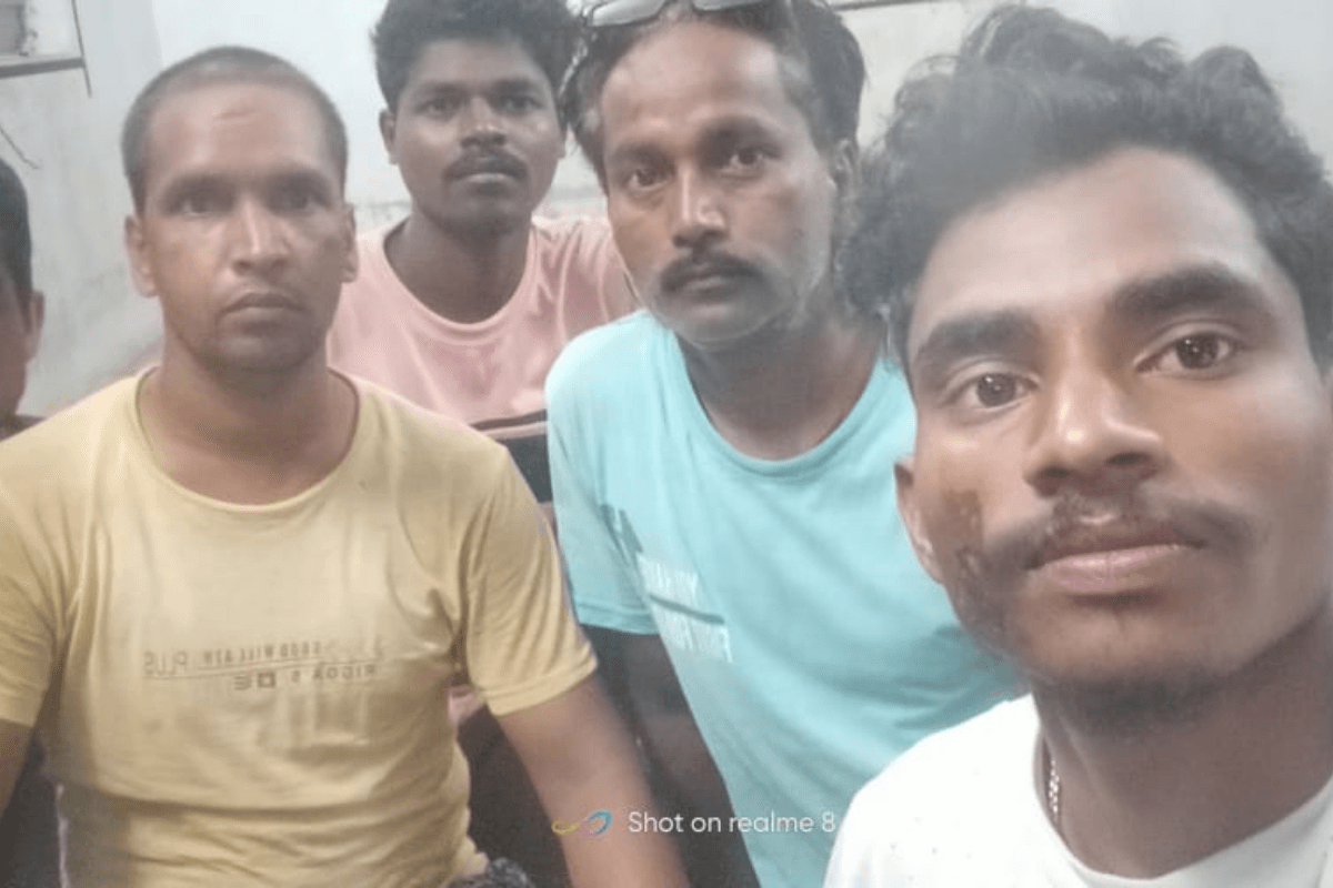 धनबाद : तमिलनाडु से मुक्त कराये गए पांच मजदूर, बहुत जल्द झारखंड की धरती पर रखेंगे कदम