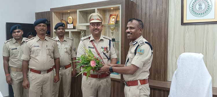 झारखंड से जल्द पूरी तरह समाप्त हो जायेंगे नक्सली : आइजी