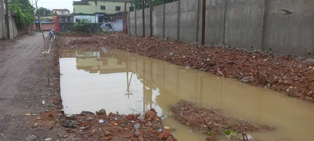 जेम्को मिश्रा बागान में जगह-जगह जल जमाव, डेंगू को लेकर सहमे लोग