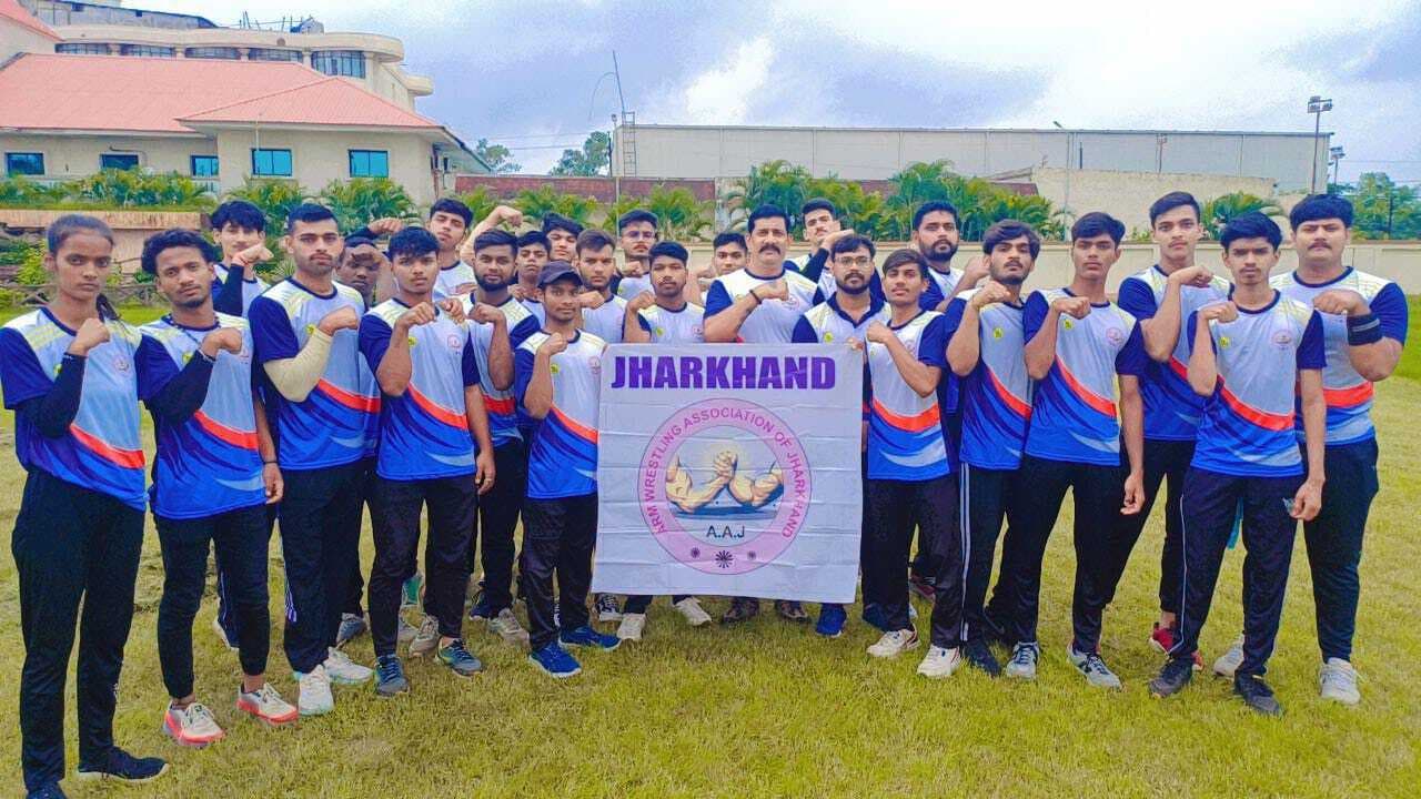 रेसलिंग खेल में भाग लेने के लिए खिलाड़ी छत्तीसगढ़ रवाना