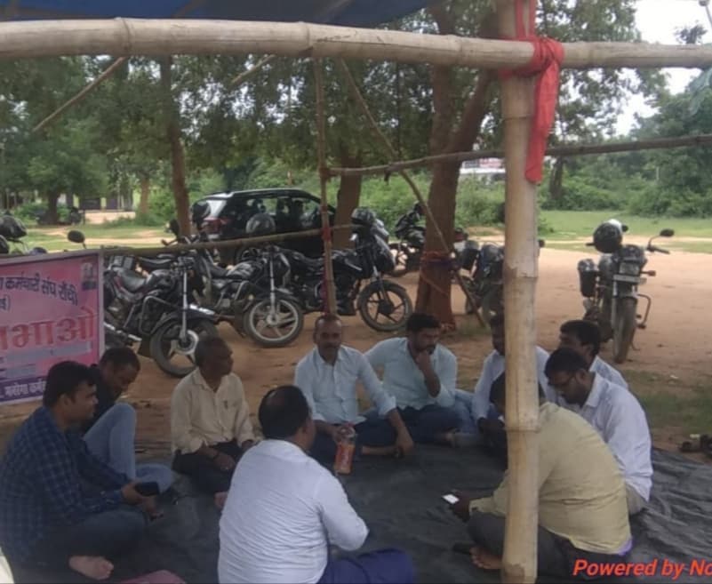 फतेहपुर में फर्जी डिमांड लेकर बिचौलिये ले रहे भुगतान : जिलाध्यक्ष