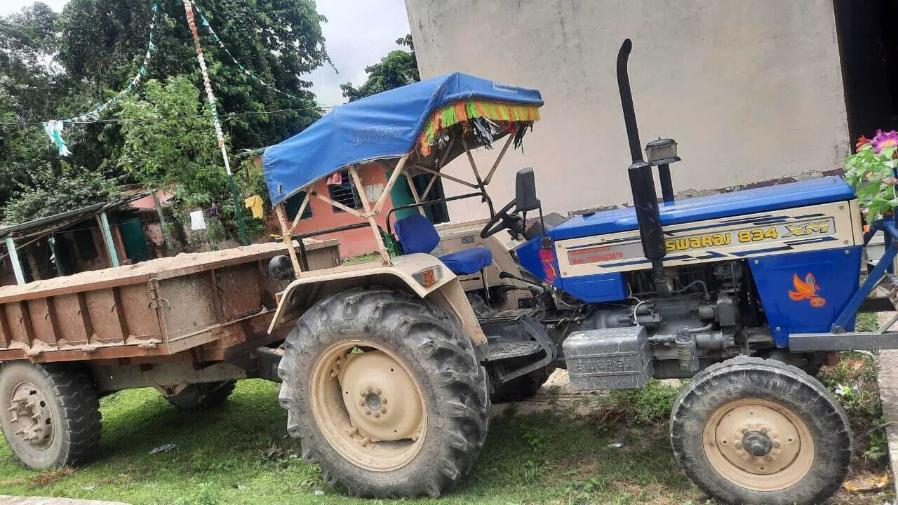 पुलिस ने अवैध खनन कर बालू ले जा रहे ट्रैक्टर को किया जब्त