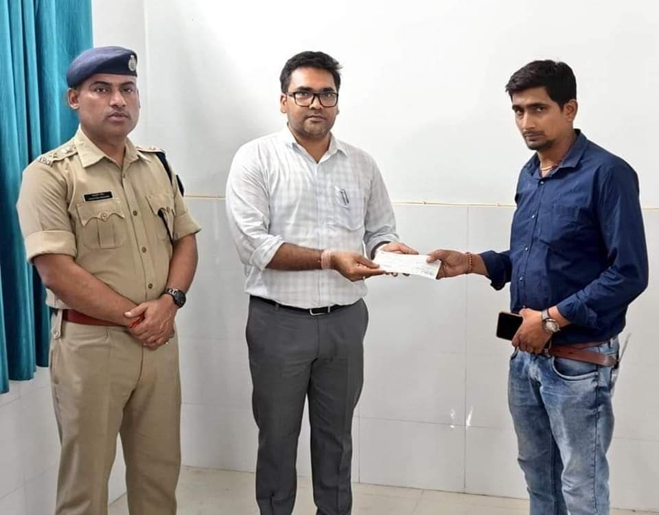 हावड़ा-मुंबई मेल ट्रेन हादसा के दोनों मृतकों के परिजनों को रेलवे ने दिया 10-10 लाख रुपये का मुआवजा