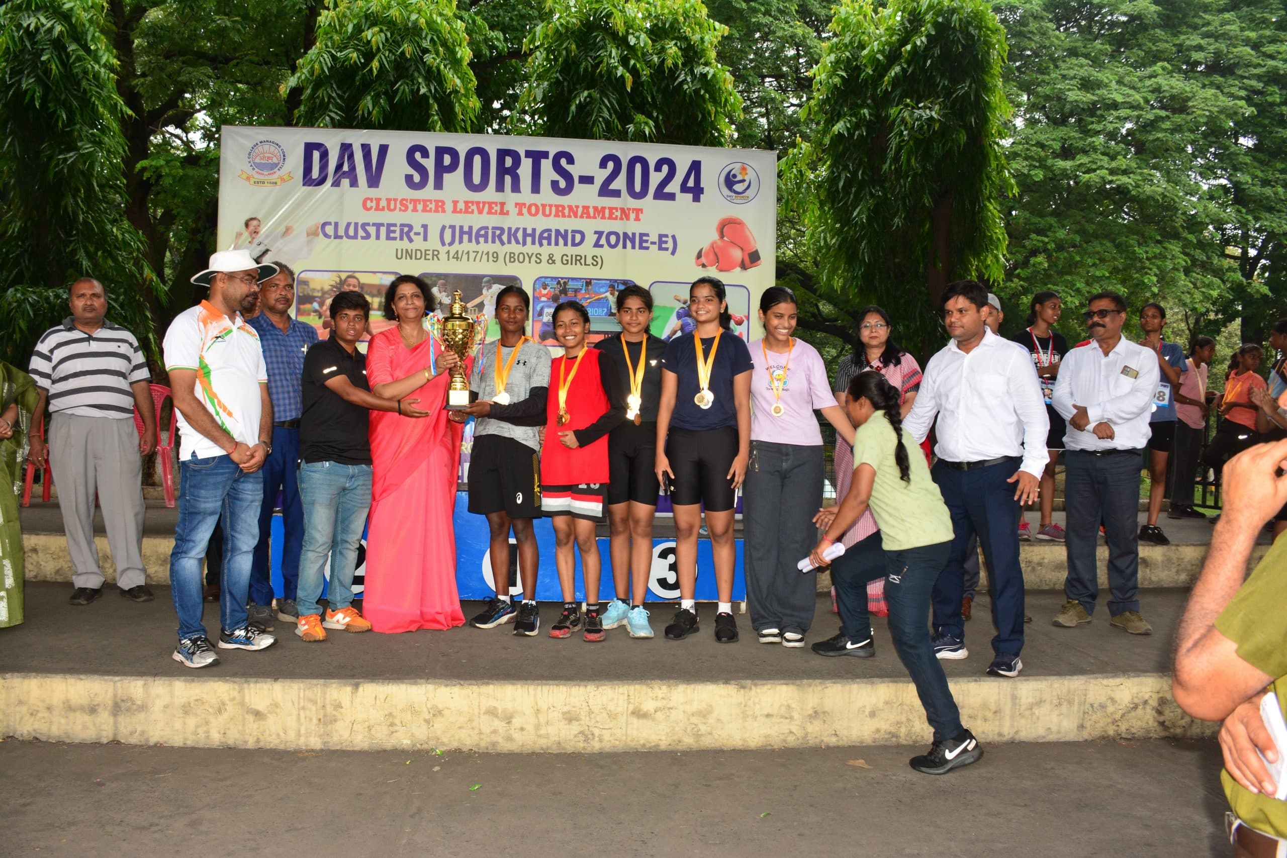 डीएवी बिष्टुपुर पांच वर्गों में बना ओवरऑल चैंपियन
