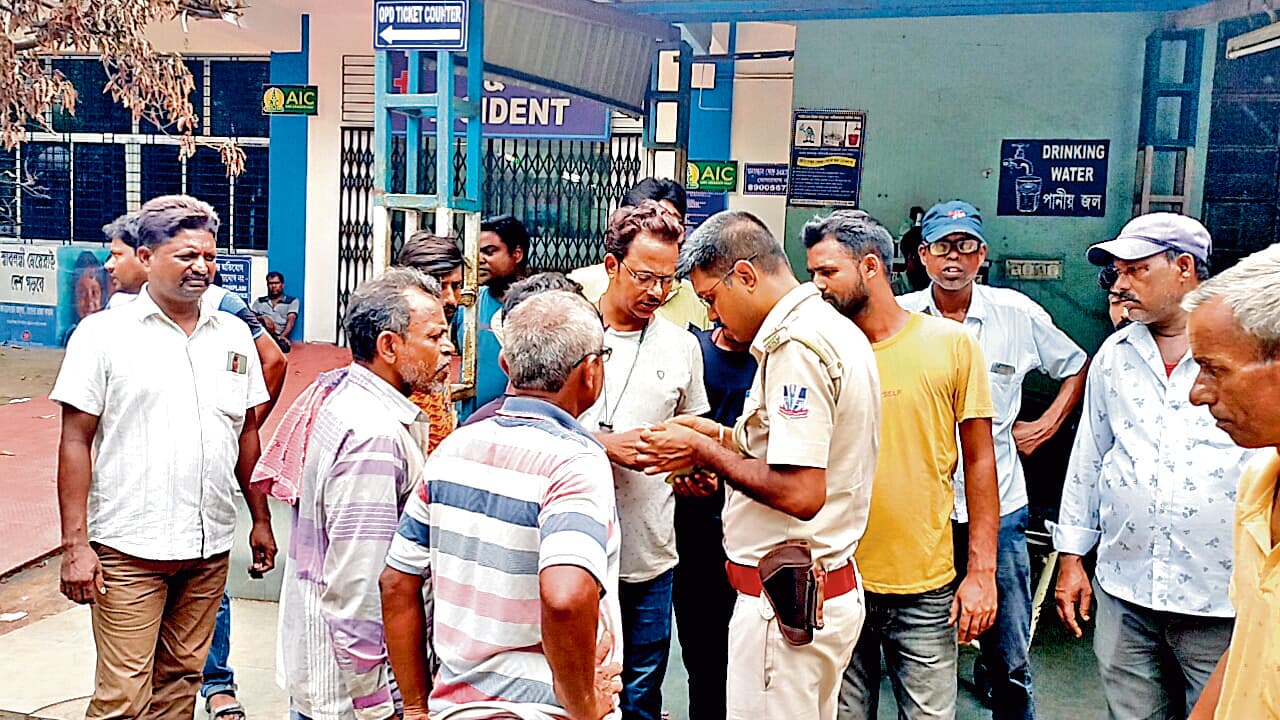 हौज में काम करते समय दम घुटने से दो श्रमिकों की मौत