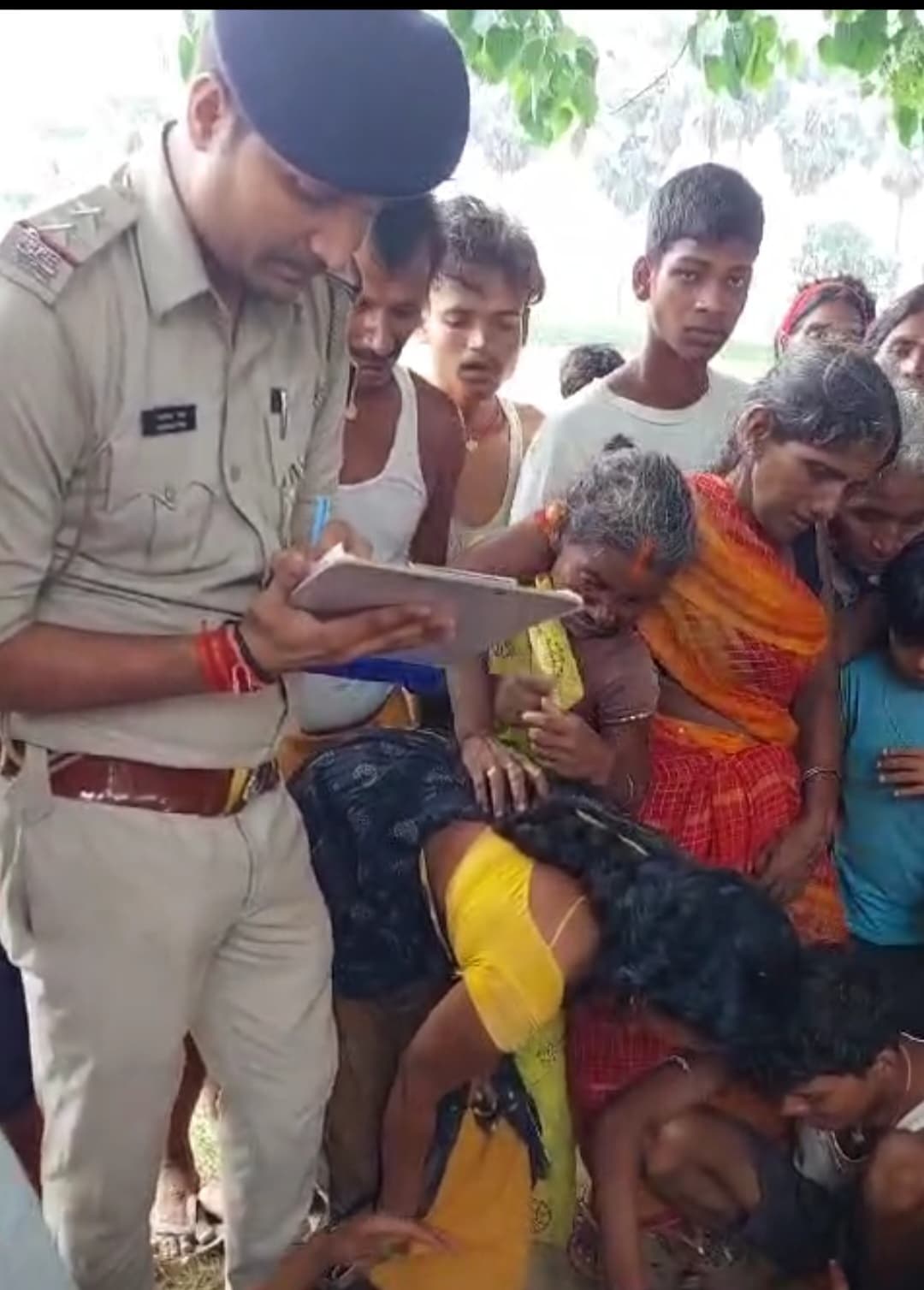 खेत का पटवन कर रहे किसान की अपराधियों ने की चाकू मार कर हत्या