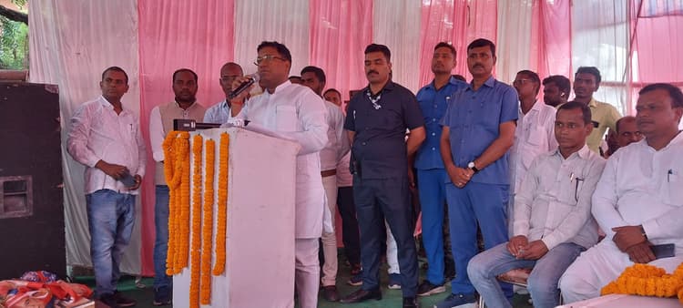 इमामगंज विधानसभा क्षेत्र के उपचुनाव में आशीर्वाद चाहिए : मंत्री