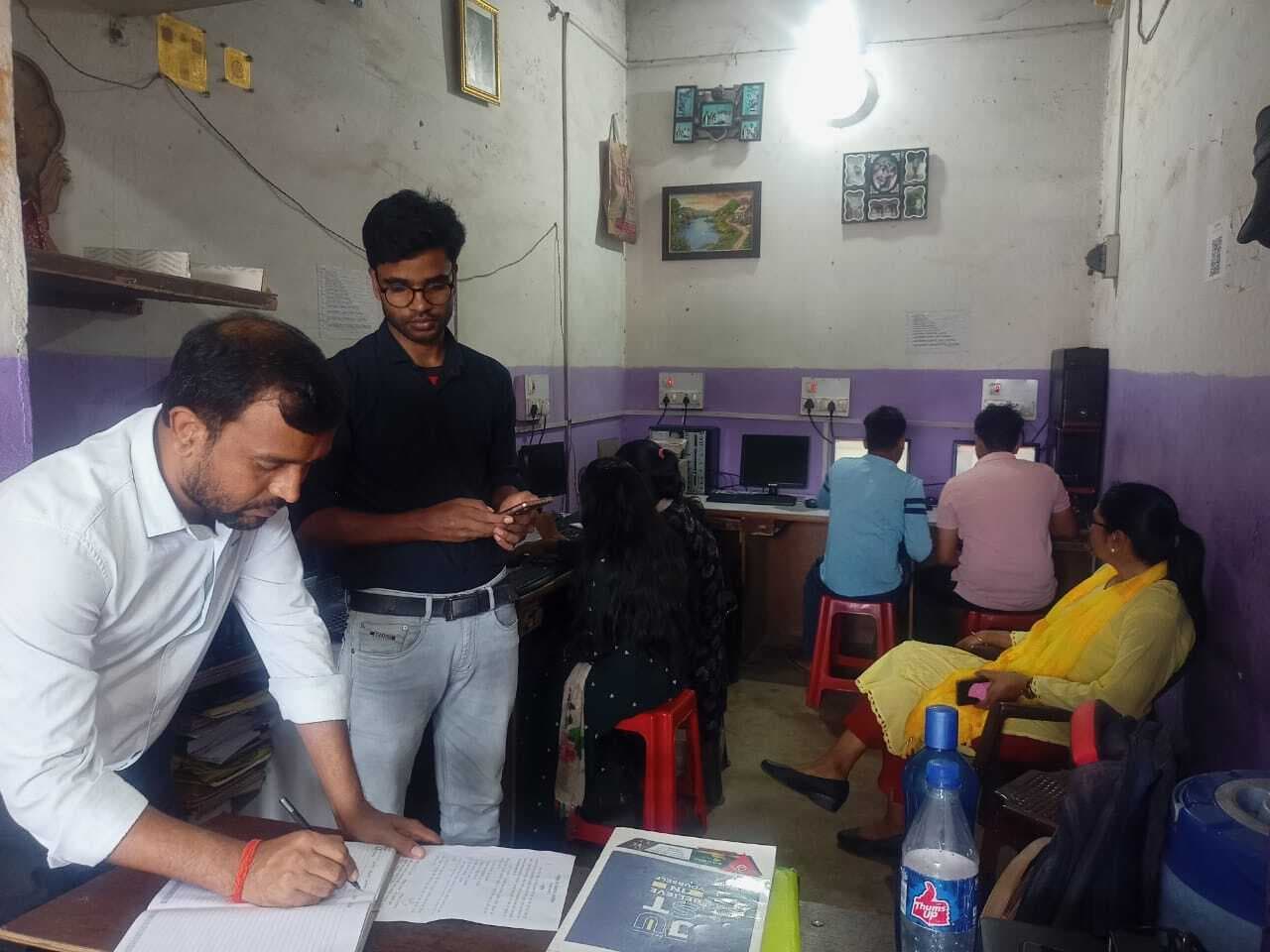 चौपारण के कोचिंग सेंटरों में नहीं है अग्निशामक यंत्र