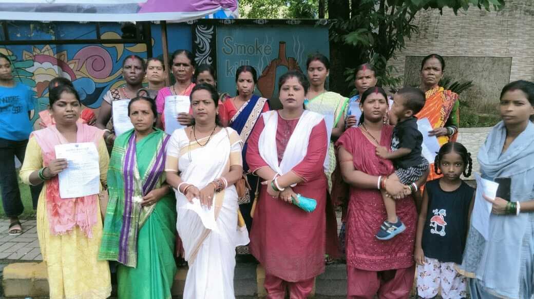 जुगसलाई की समस्याओं को लेकर डीसी से मिलीं भाजपा नेत्री