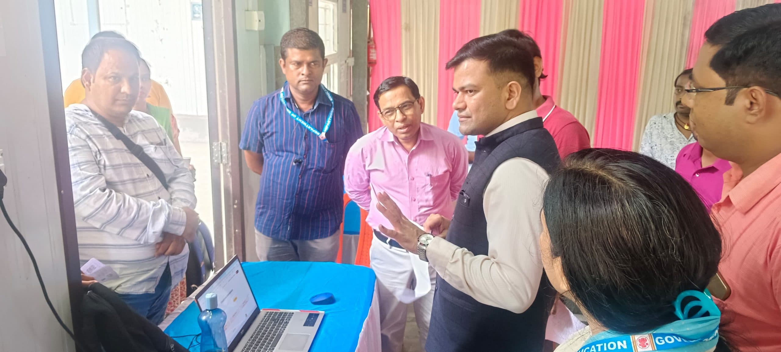 शिक्षकों के प्रमाण पत्र के वेरिफिकेशन व आवंटन का डीएम में लिया जायजा