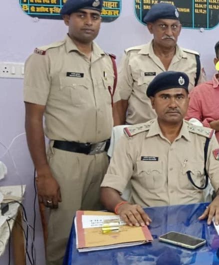 आरपीएफ ने तीन मोबाइल चोर को किया गिरफ्तार, छह मोबाइल भी किया बरामद