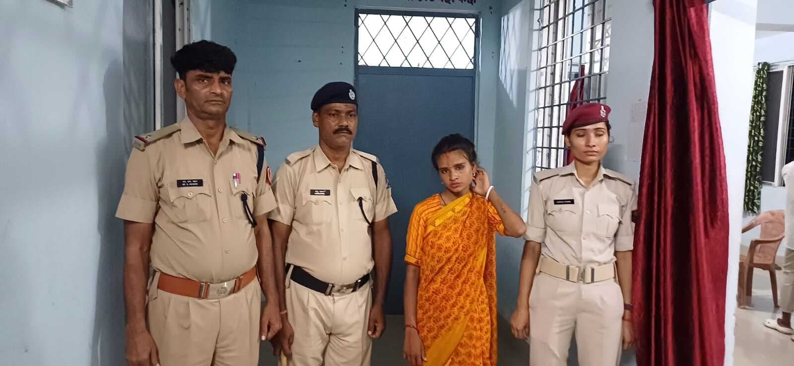 चलती ट्रेन में चोरी करती महिला को आरपीएफ ने किया गिरफ्तार