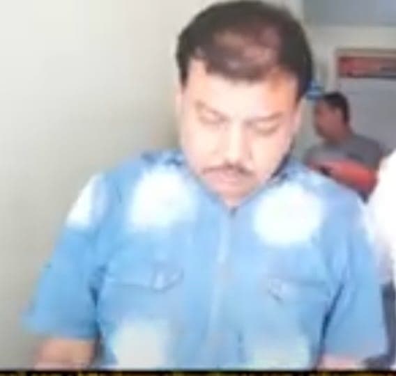 अवैध सिम बॉक्स व इलेक्टॉनिक गैजेट्स मामले में एसटीएफ के हत्थे चढ़ा रोसड़ा का युवक