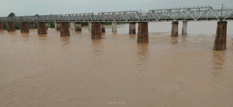 मंदिरा डैम के 11 गेट खोले गये, राउरकेला के निचले इलाके में बाढ़ की आशंका