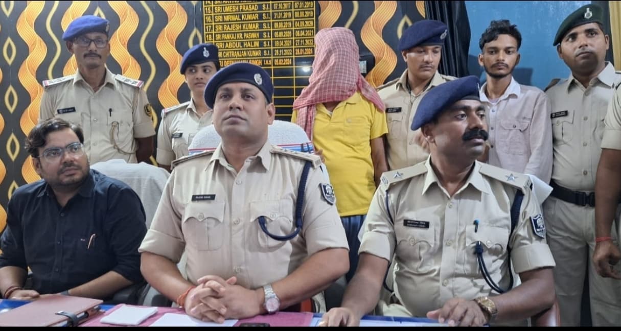 सोनो में गांजा के साथ विक्रेता गिरफ्तार, पुलिस कर रही पूछताछ