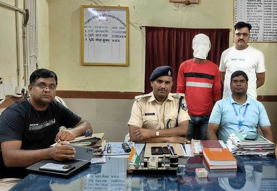 आरपीएफ जवानों पर गोली चलाने वाला बदमाश गिरफ्तार