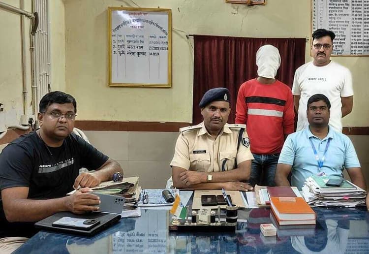 आरपीएफ जवानों पर गोली चलाने वाला बदमाश गिरफ्तार
