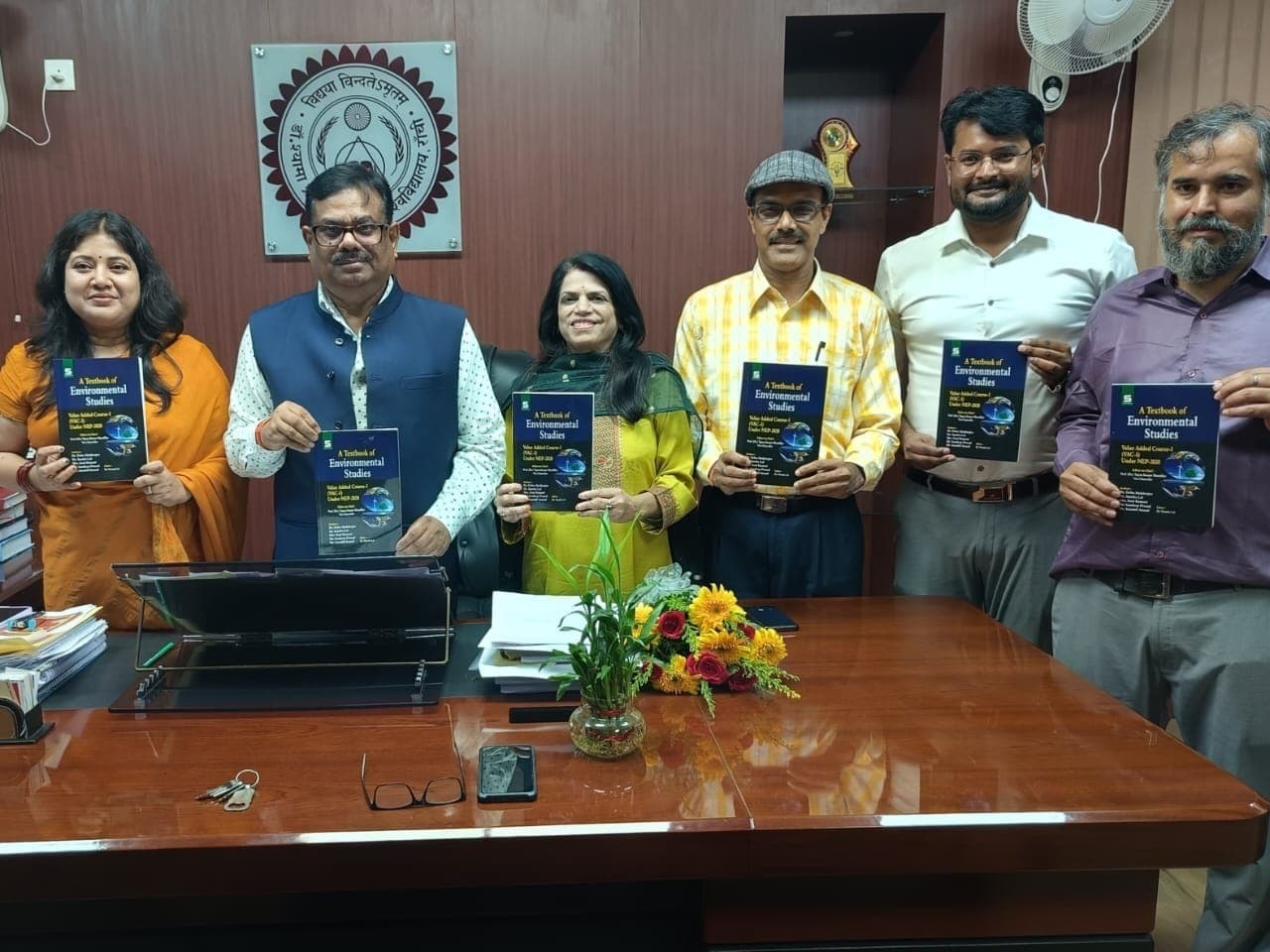 Ranchi News : नयी शिक्षा नीति के तहत पुस्तकों का किया जा रहा प्रकाशन : डॉ शांडिल्य