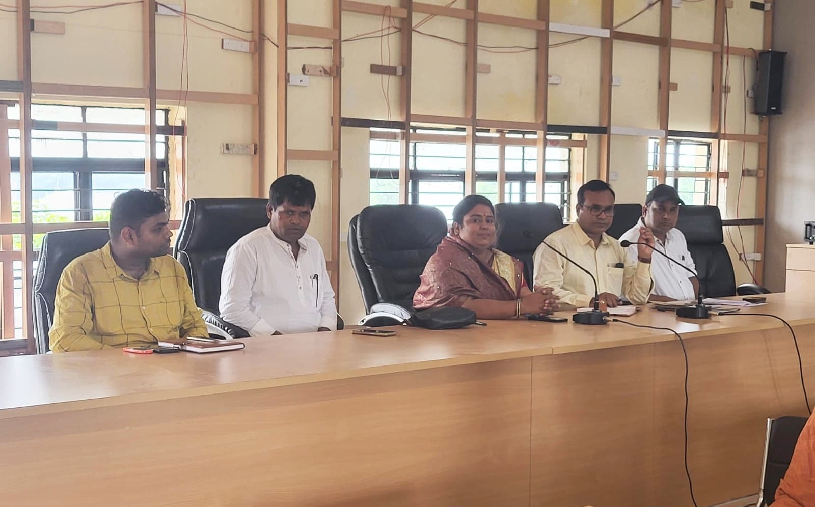 पंचायत समिति की बैठक में उठा भ्रष्टाचार व बिचौलिया का मुद्दा, बैठक में कई विभाग के पदाधिकारी रहे नदारद