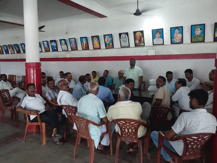 राहुल गांधी के आगमन को लेकर कांग्रेस की बैठक