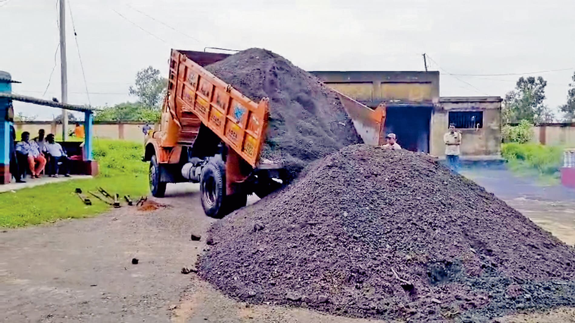 प्योर जामबाद में गोफ बनने से लोग दहशत में