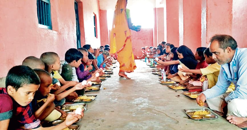 करगहर के दो स्कूलों के हेडमास्टर निलंबित