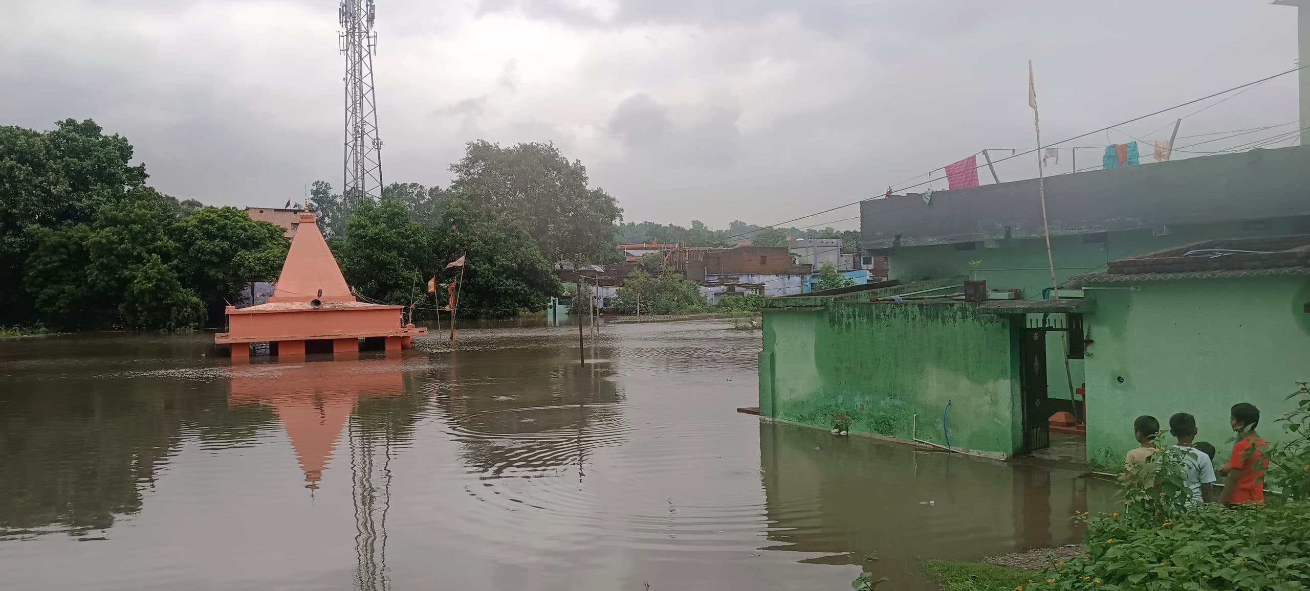 दामोदर नदी और तेनुघाट डैम का पानी घटा, पर अभी रहना है सतर्क
