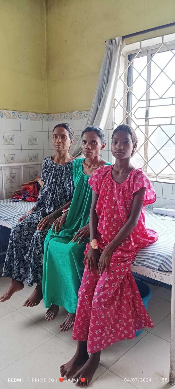 एक महिला के पेट से निकला 32 किलो का ट्यूमर