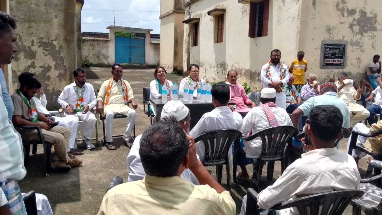 विवाद को सुलझाने पहुंचे कांग्रेस का शिष्टमंडल