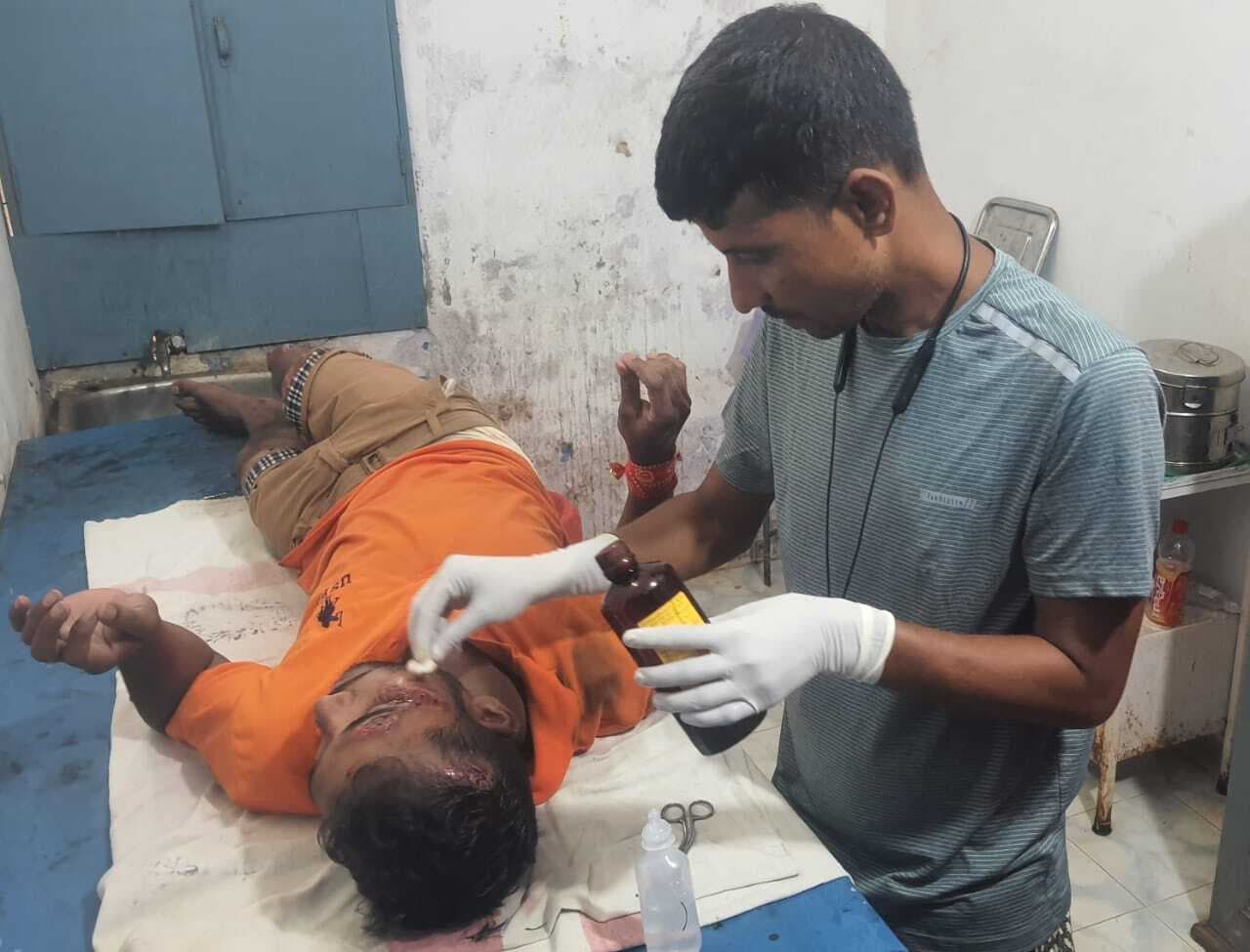 अलग-अलग बाइक दुर्घटनाओं में सात कांवरिये हुए घायल