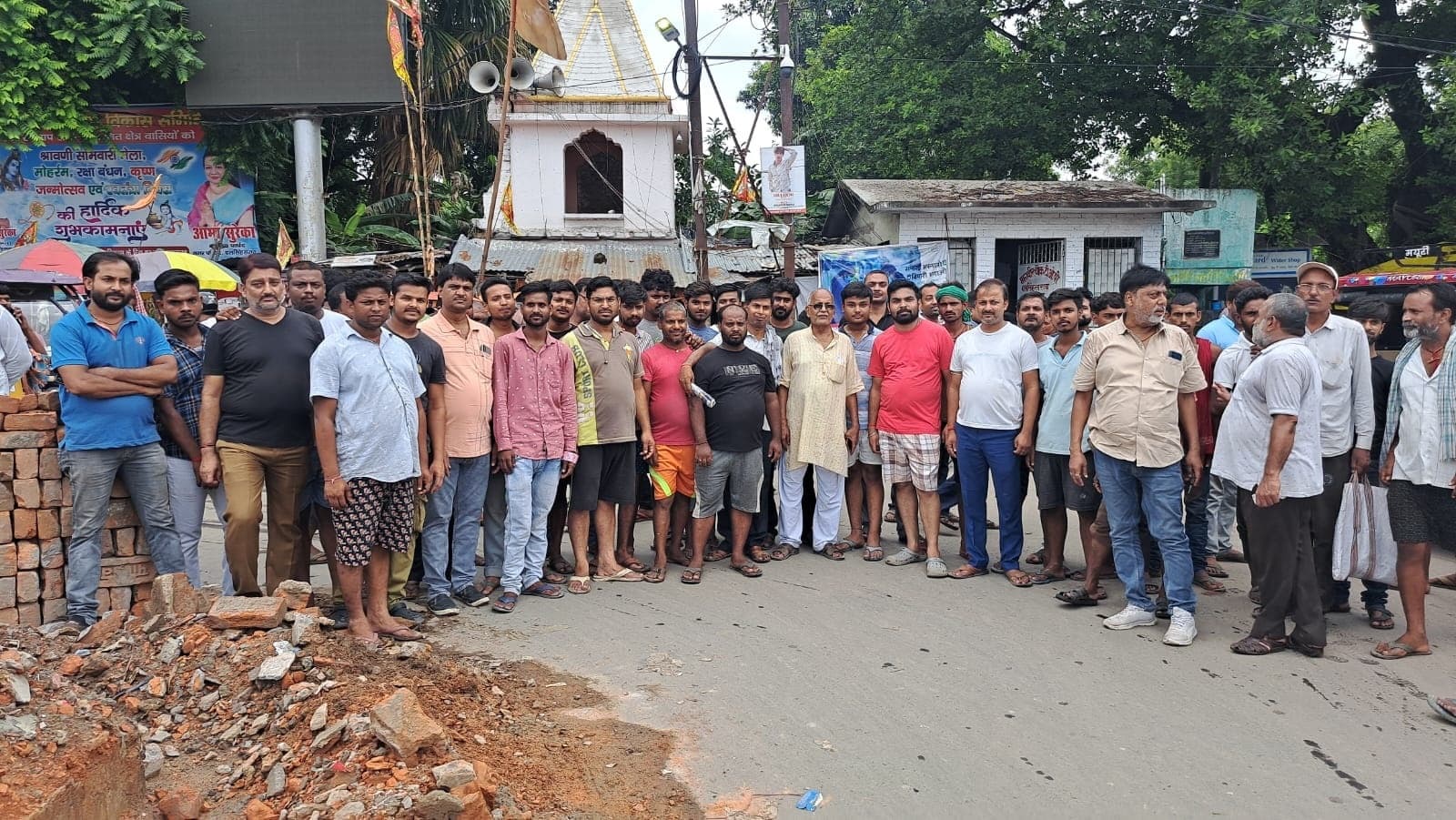 दलसिंहसराय बाजार बंद करा व्यवसायियों ने जताया विरोध