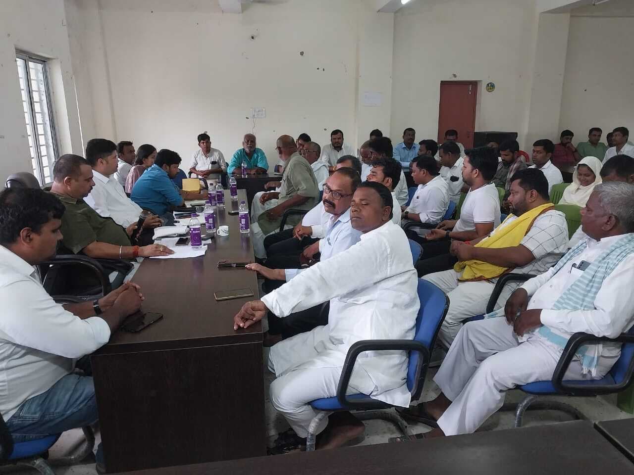 पंचायत समिति सदस्यों की बैठक में शिक्षा, स्वास्थ्य, कृषि, बिजली, आंगनबाड़ी, जन वितरण सहित जनकल्याणकारी की हुई समीक्षा, बीडीओ ने समस्याओं को दूर करने का दिलाया भरोसा