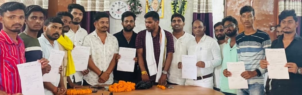 कांग्रेस की बैठक में 11 पंचायत अध्यक्षों के नाम की घोषणा