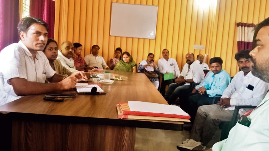 छाये रहे बिजली, शौचालय और प्रमाणपत्र बनाने के मुद्दे